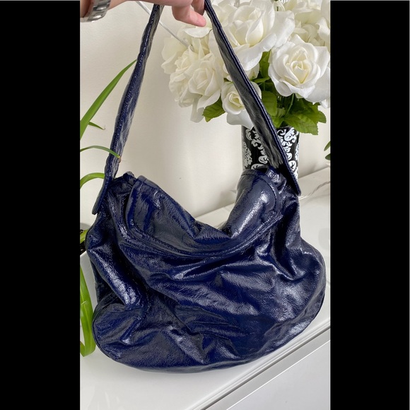 Marc by Marc Jacobs Blue Patent Shoulder Bag - Picture 4 of 7